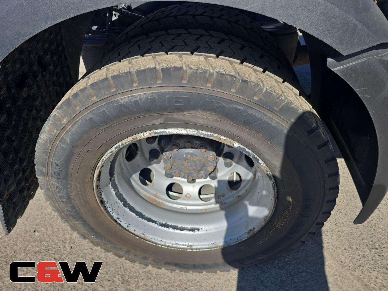 Vehicle image 15